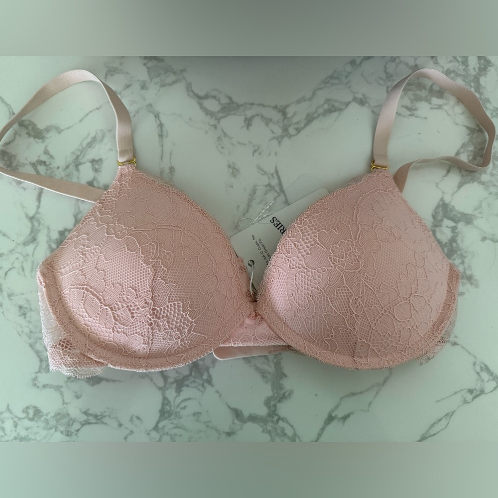 Lace Push-Up Bra in Blush Pink